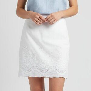 White Mini Skirt with Floral Detail | Women’s Size XS